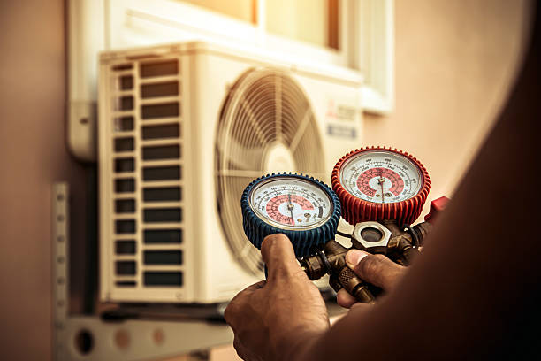 Professional Ductwork Repair technician working in Overpeck, OH